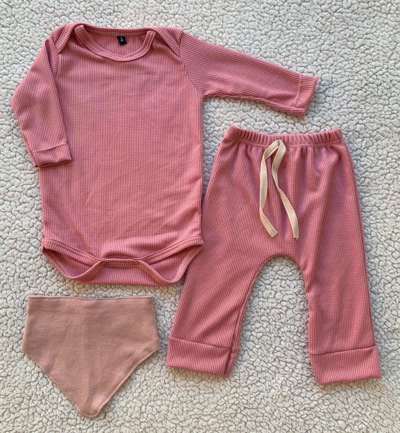 Conjunto Body + Babucha + Babero Miniwaffle