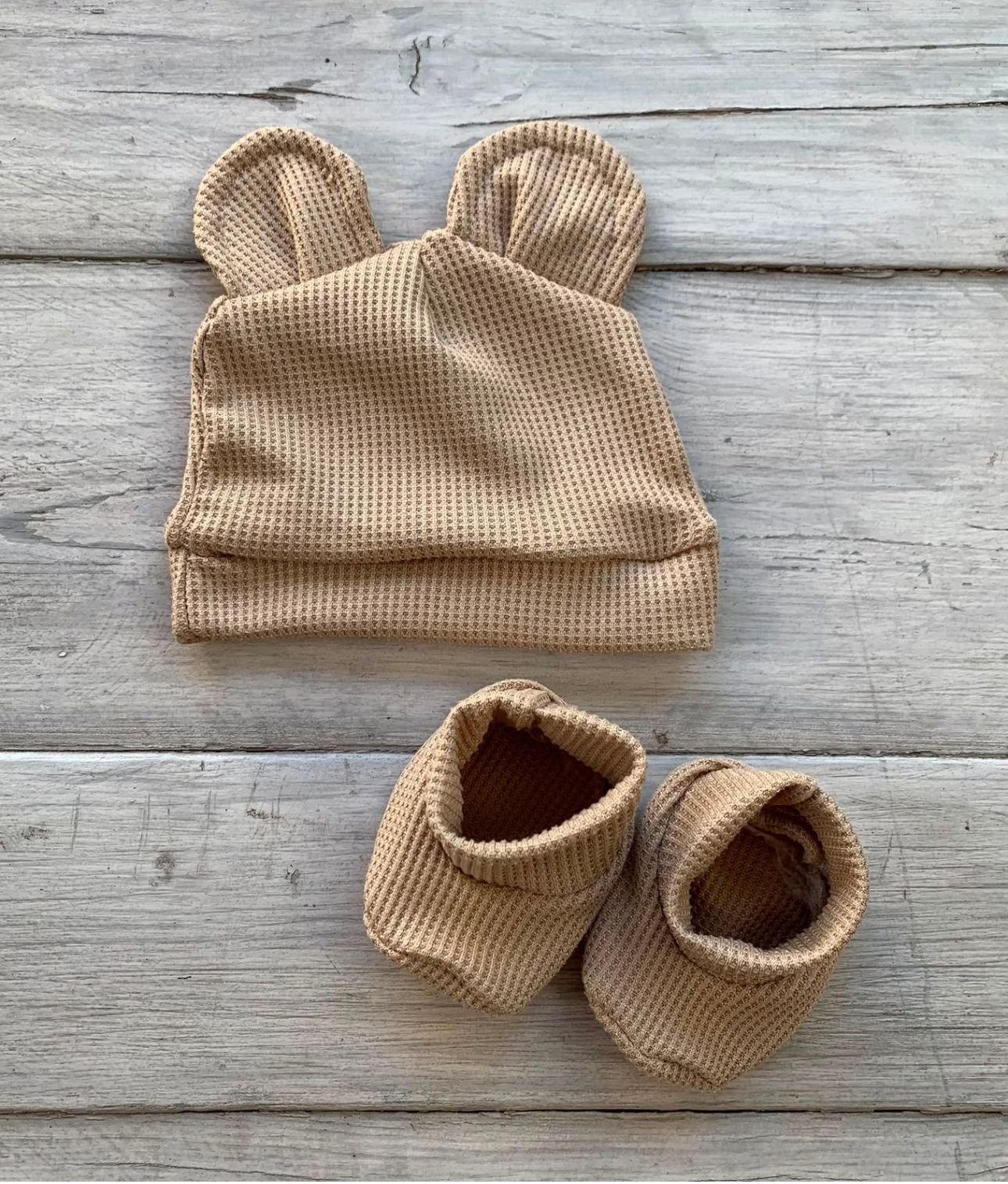 Gorrito + Escarpines Miniwaffle